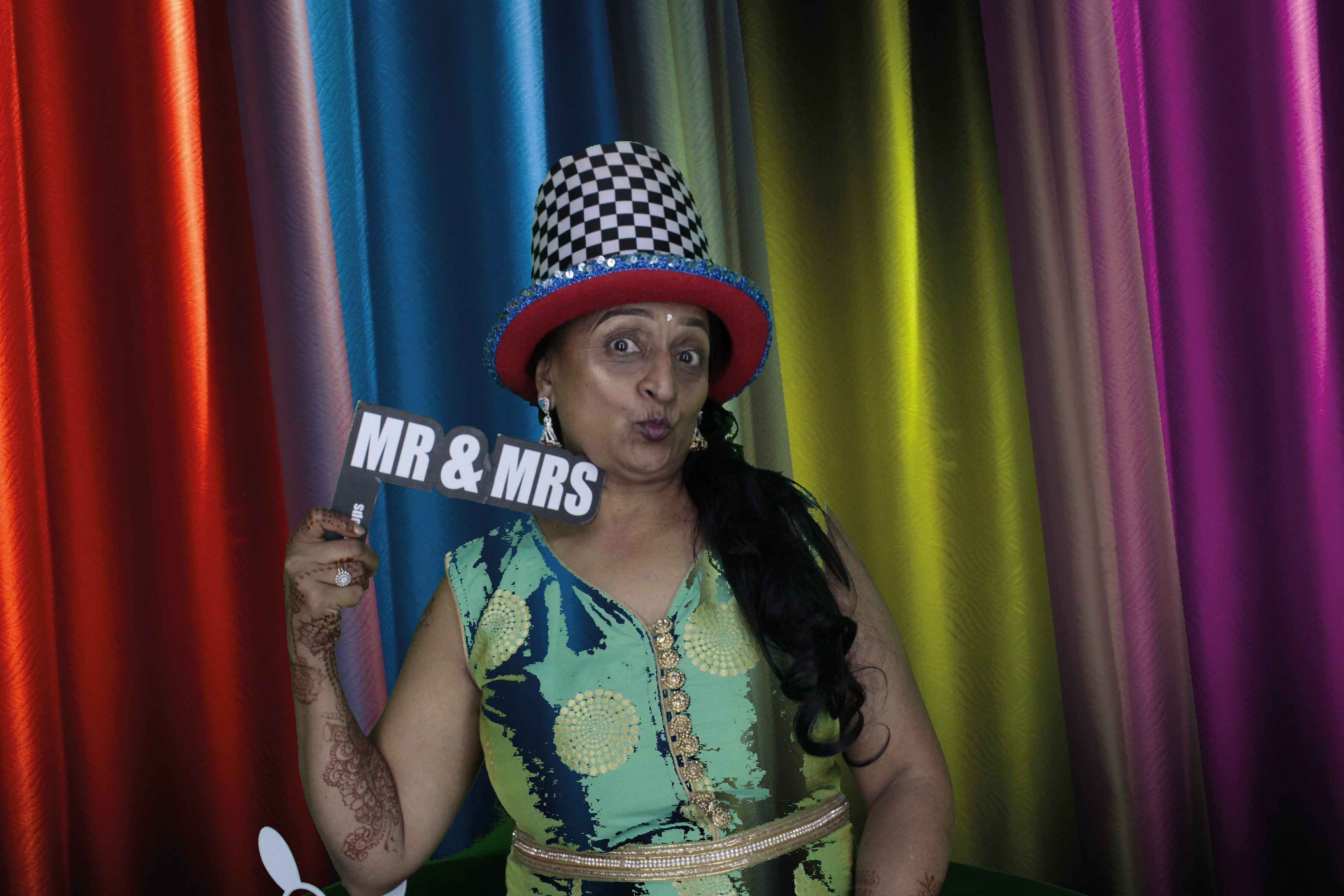 Bhavin & Yasmin’s Wedding | View more photos from the event at gallery.myphotoboothexperience.co.uk/u/MyPhotoBoothExperienceLtd/Bhavin-Yasmin’s-Wedding